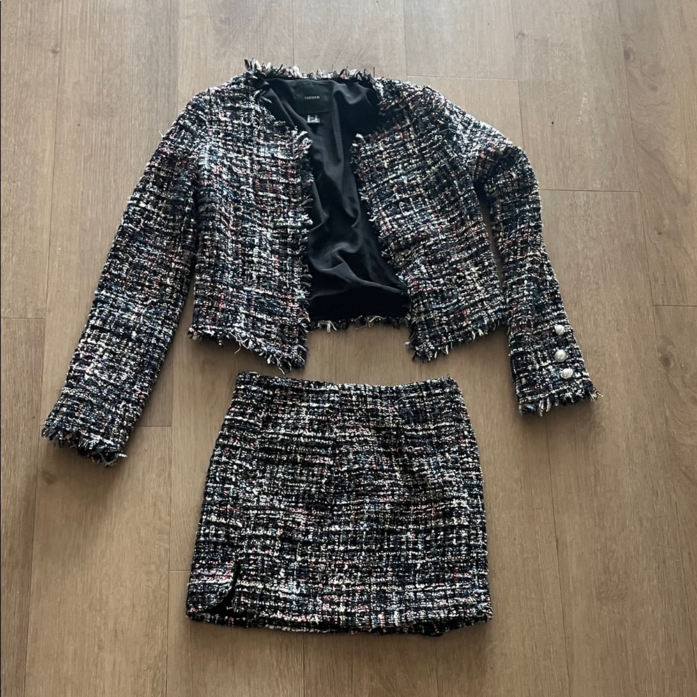 Chic Tweed Blazer and Skirt Set